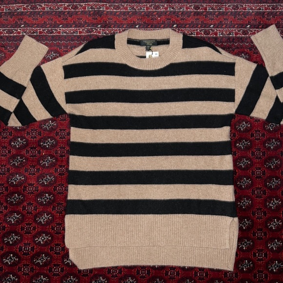 Charter Club Sweaters - NWT Charter club women cashmere sweater.